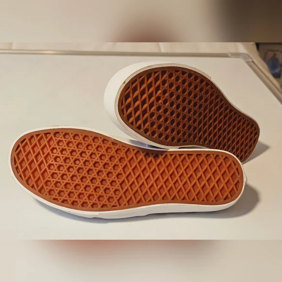 Womens 8.5 Black Whita Slip On Vans Sneaker Shoes - Picture 5 of 11